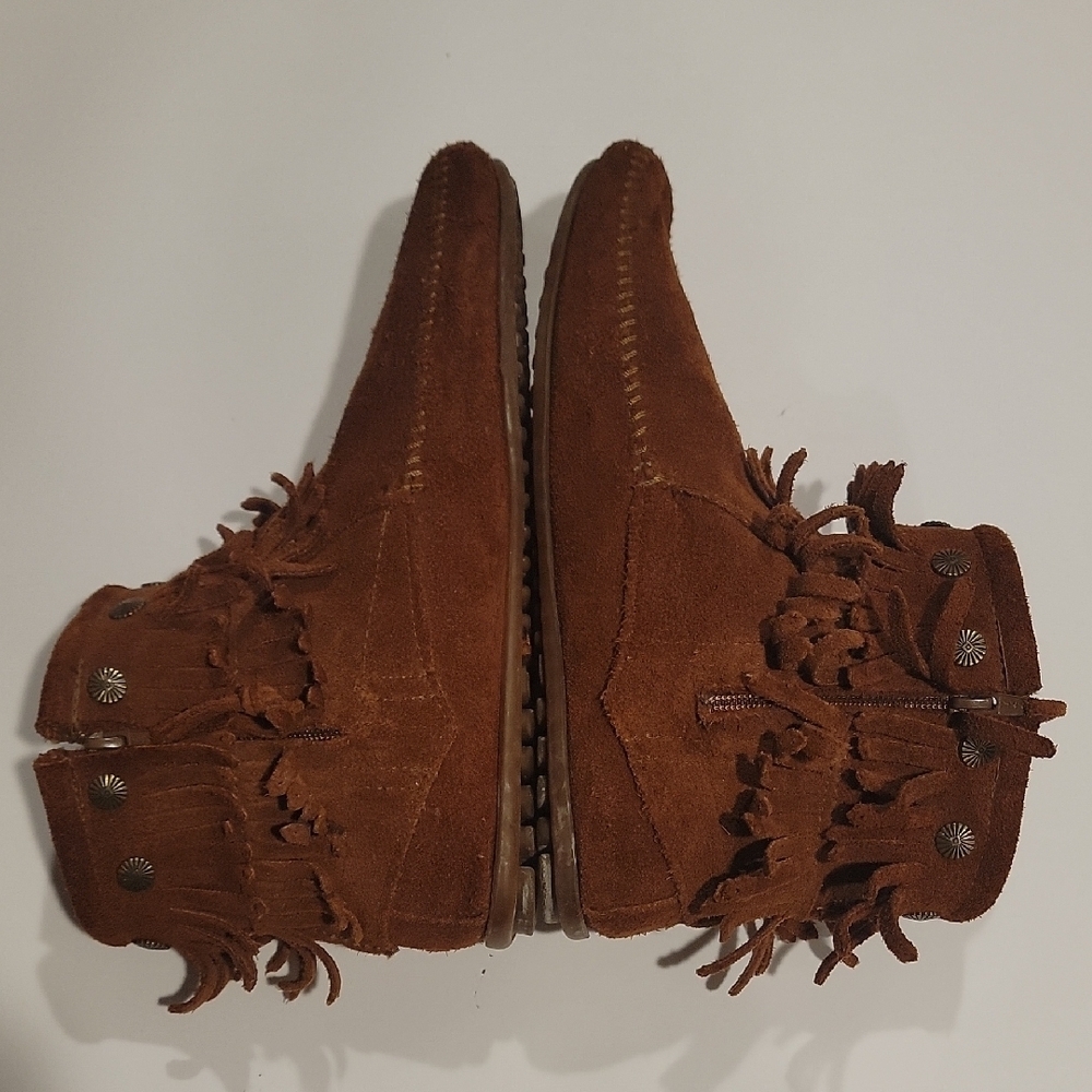 Minnetonka Chestnut Suede Moccasin Boots - Picture 8 of 11